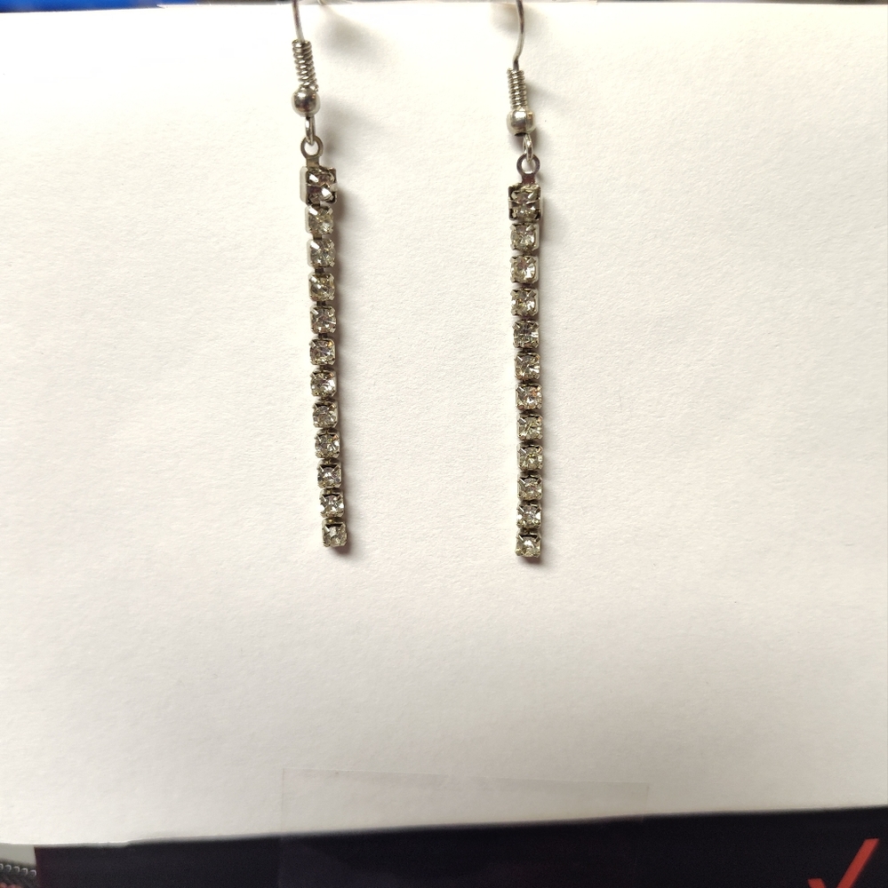 Long Rhinestone Earings - Picture 4 of 7